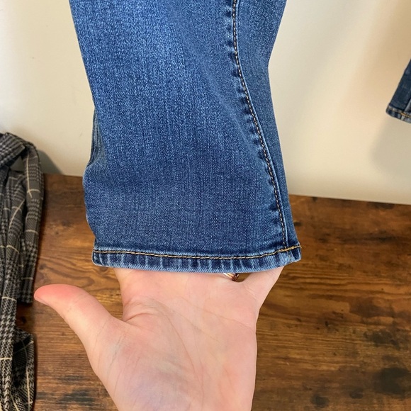 NWOT‎ | GAP women’s girlfriend medium wash jeans — size 10 - Picture 4 of 7